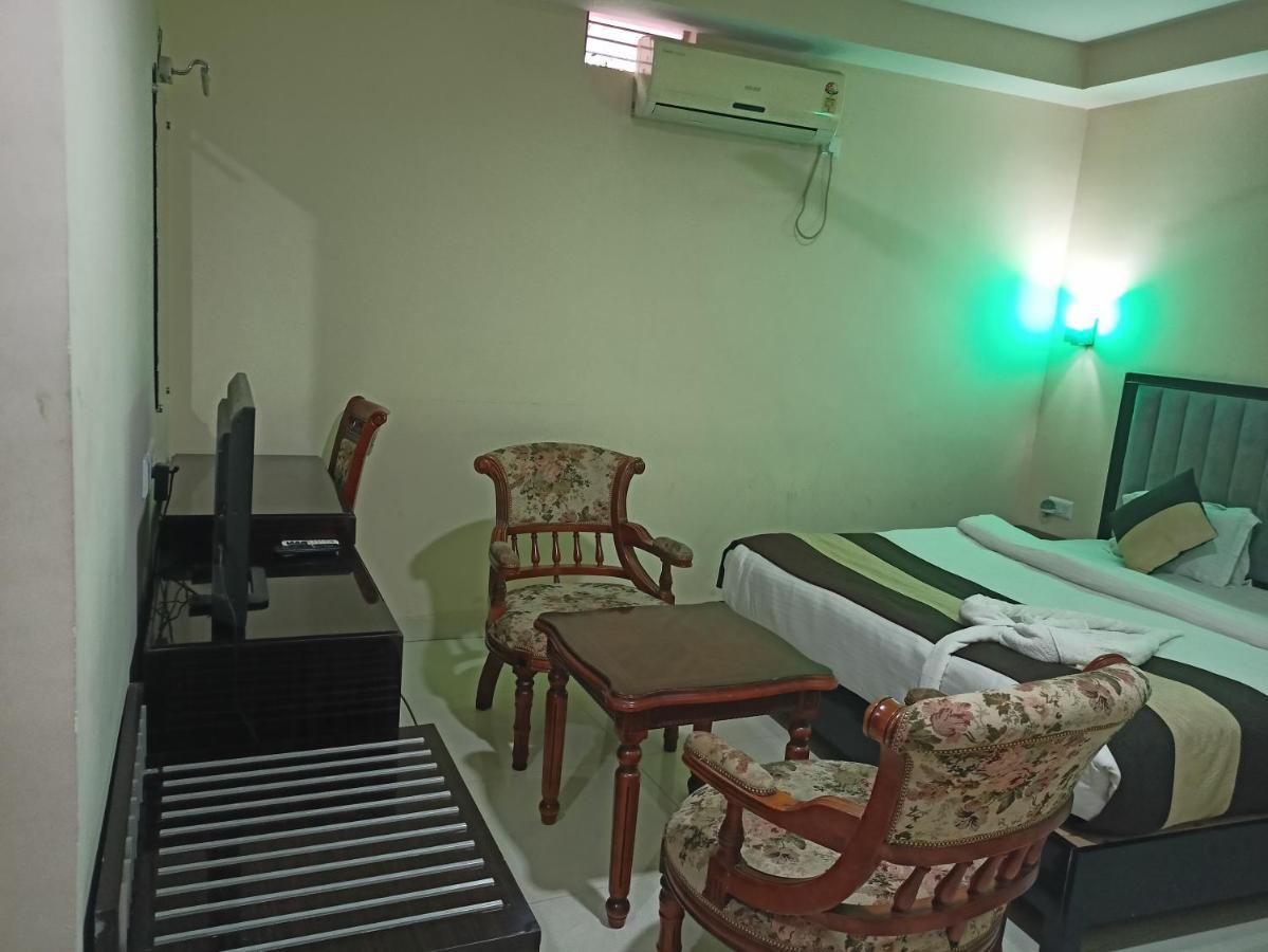 Hotel Jmd International كاتيحار المظهر الخارجي الصورة